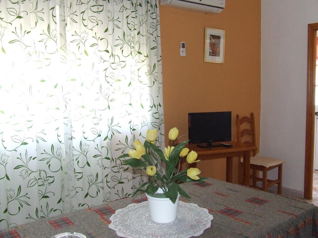 Apartamentos Los Arcos El Bosque Esterno foto