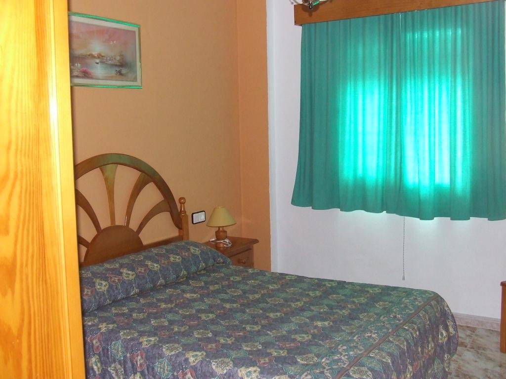 Apartamentos Los Arcos El Bosque Esterno foto