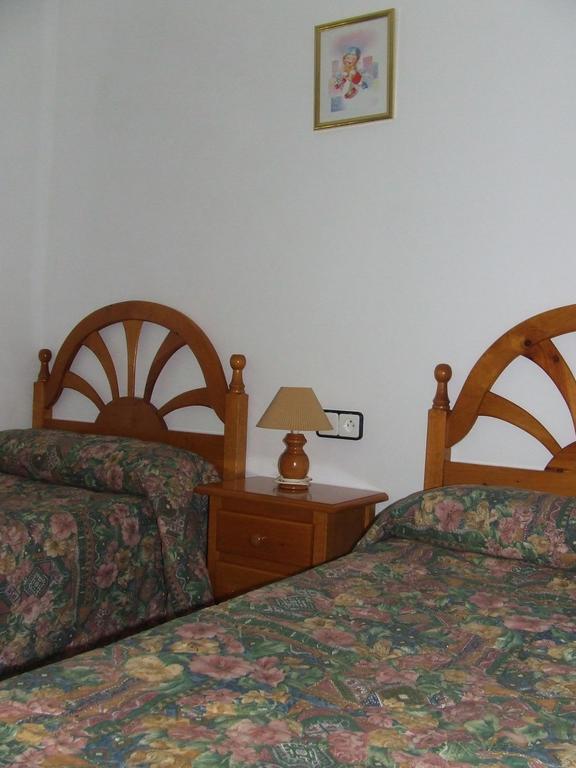 Apartamentos Los Arcos El Bosque Esterno foto